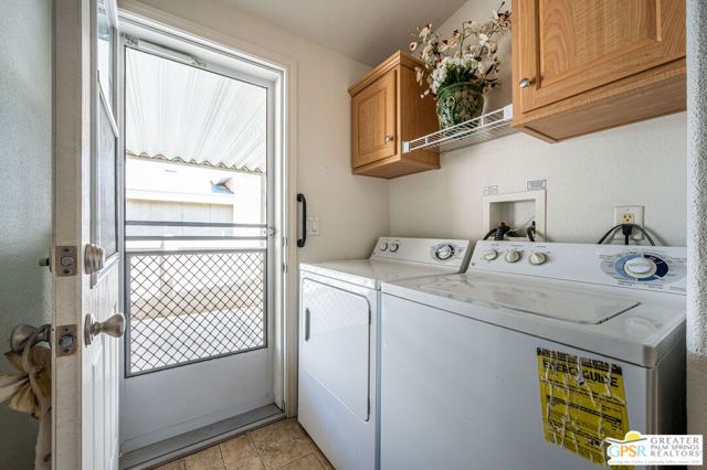 305 Kona Lane, Palm Springs, CA 92264