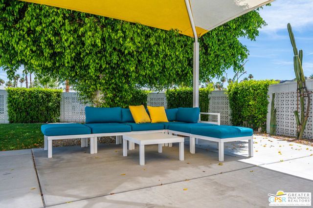 305 Kona Lane, Palm Springs, CA 92264