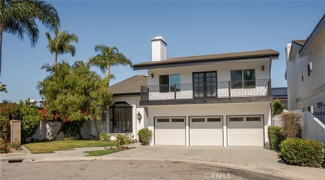 17182 Hillside Circle, Huntington Beach, CA 92649