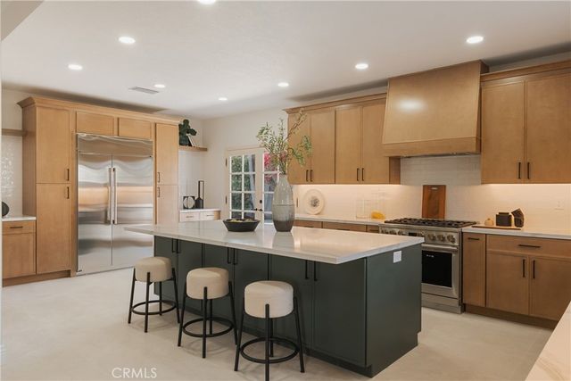 17182 Hillside Circle, Huntington Beach, CA 92649