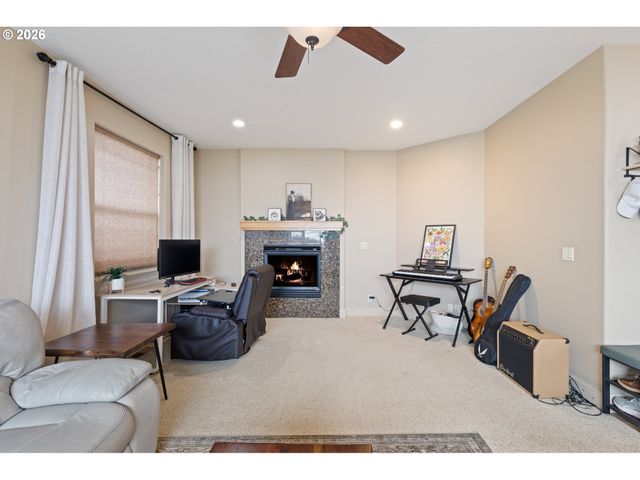 849 NORTH VIEW Dr, Winchester, OR 97495