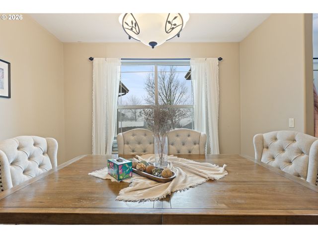 849 NORTH VIEW Dr, Winchester, OR 97495