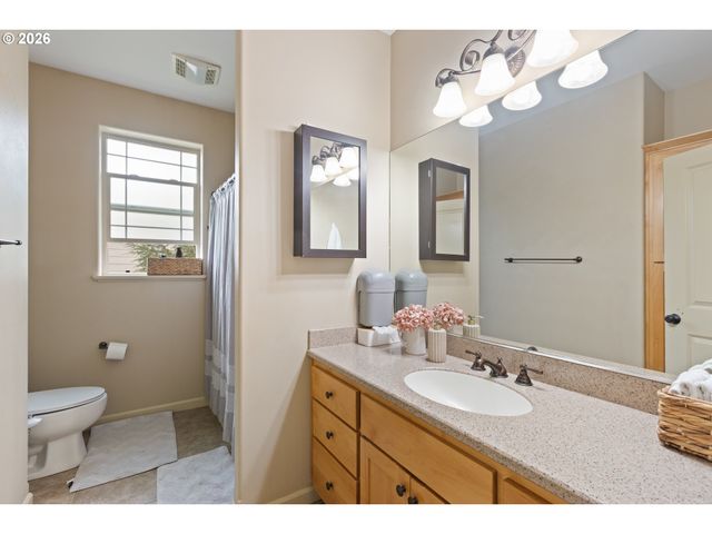 849 NORTH VIEW Dr, Winchester, OR 97495