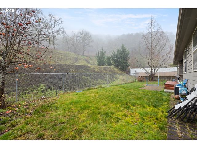 849 NORTH VIEW Dr, Winchester, OR 97495
