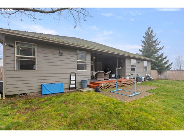 849 NORTH VIEW Dr, Winchester, OR 97495
