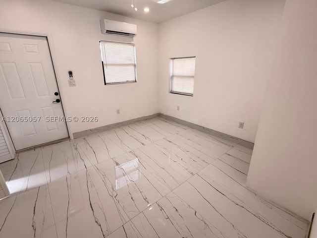 4088 SW 51st St A, Dania Beach, FL 33314