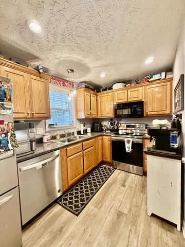 1315 N Lynn Dr, Lebanon, TN 37087