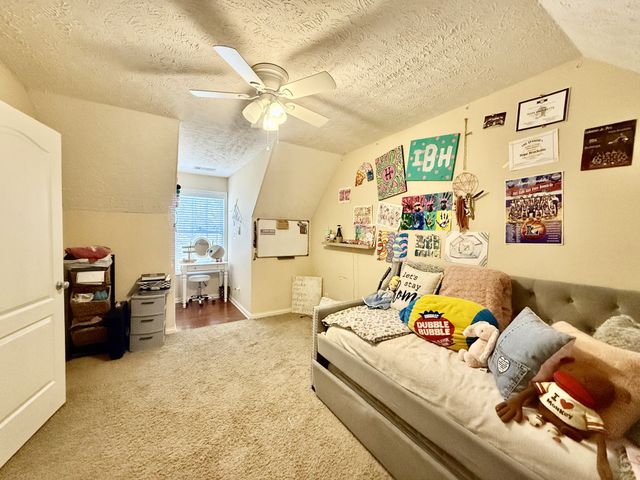 1315 N Lynn Dr, Lebanon, TN 37087