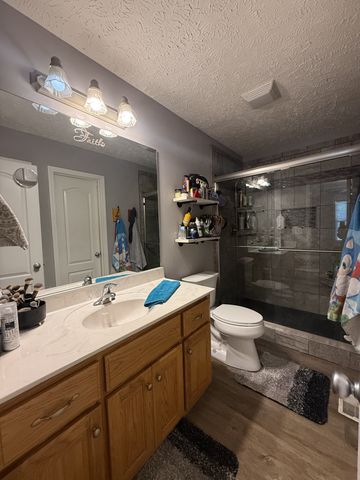 1315 N Lynn Dr, Lebanon, TN 37087