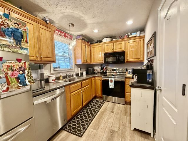 1315 N Lynn Dr, Lebanon, TN 37087