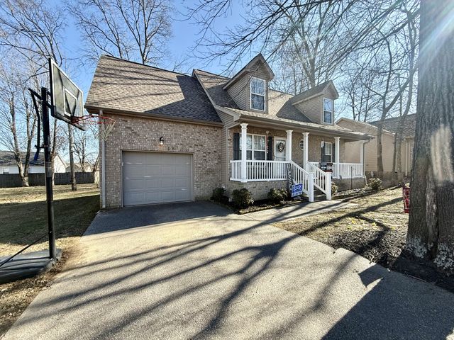 1315 N Lynn Dr, Lebanon, TN 37087