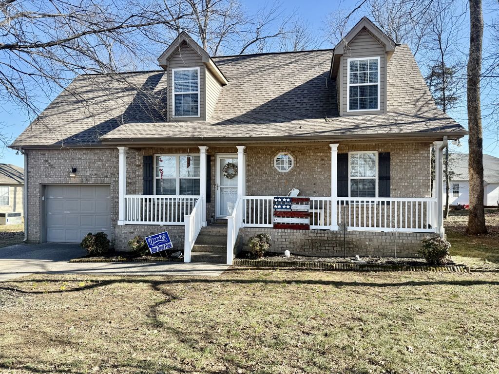 1315 N Lynn Dr, Lebanon, TN 37087