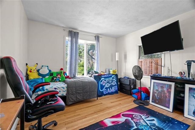 129 Simmonsville Avenue, Johnston, RI 02919