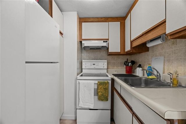 129 Simmonsville Avenue, Johnston, RI 02919