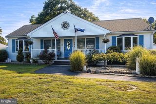 372 NAUTILUS DR, Manahawkin, NJ 08050