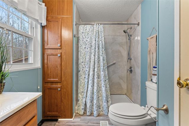 23036 McDonald Point Road, Seneca, SC 29672