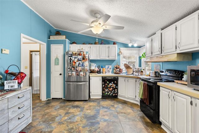 23036 McDonald Point Road, Seneca, SC 29672