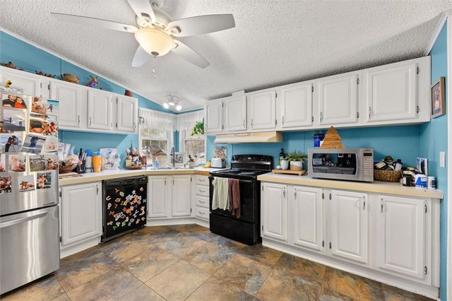 23036 McDonald Point Road, Seneca, SC 29672