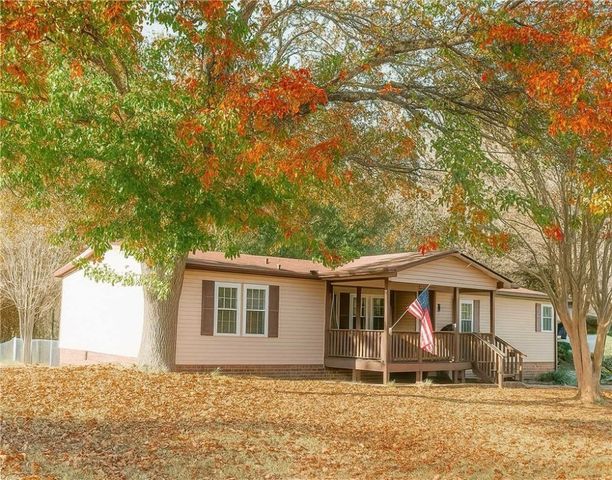 23036 McDonald Point Road, Seneca, SC 29672