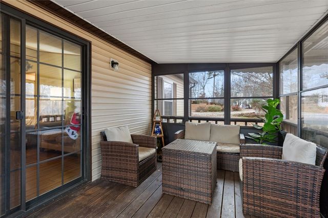 23036 McDonald Point Road, Seneca, SC 29672