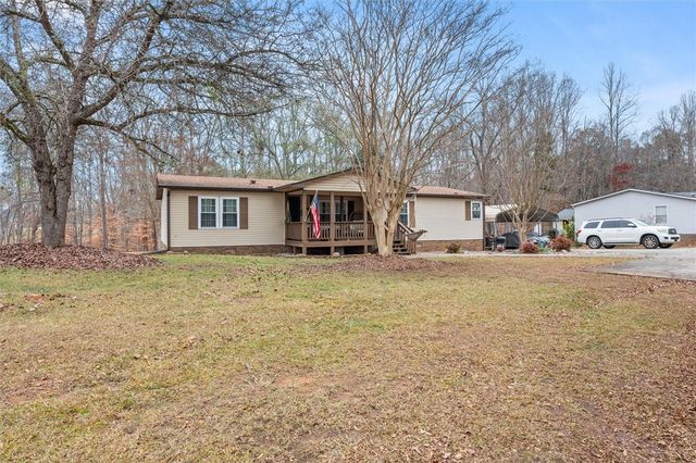 23036 McDonald Point Road, Seneca, SC 29672