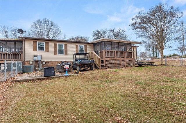 23036 McDonald Point Road, Seneca, SC 29672