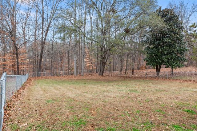 23036 McDonald Point Road, Seneca, SC 29672