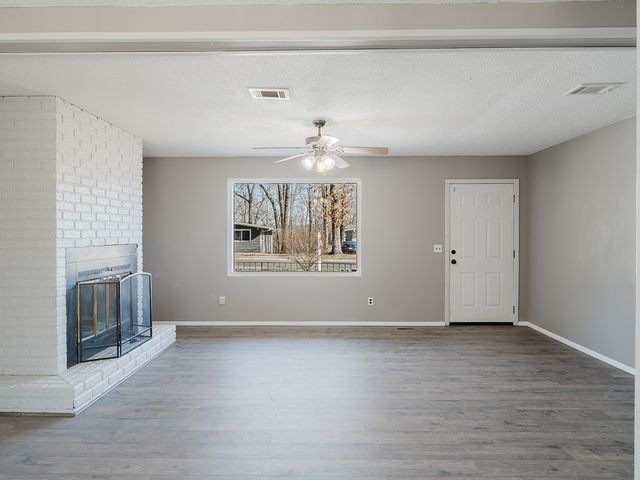 18 Bosworth Circle, Bella Vista, AR 72714