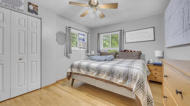 215 E Beutel ROAD, Port Washington, WI 53074