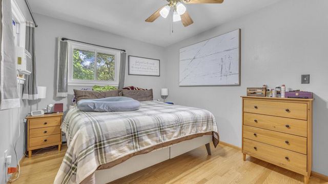 215 E Beutel ROAD, Port Washington, WI 53074