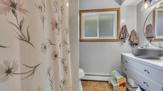 215 E Beutel ROAD, Port Washington, WI 53074