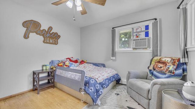 215 E Beutel ROAD, Port Washington, WI 53074