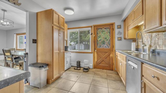 215 E Beutel ROAD, Port Washington, WI 53074