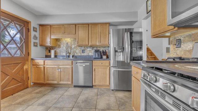 215 E Beutel ROAD, Port Washington, WI 53074