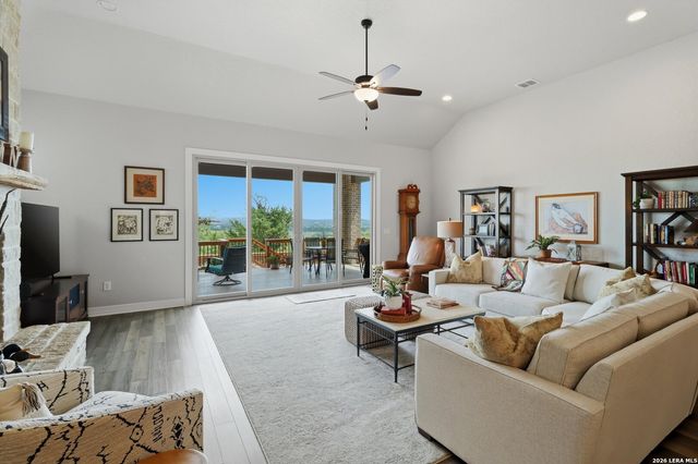 1307 Ellsworth Farm, San Antonio, TX 78260