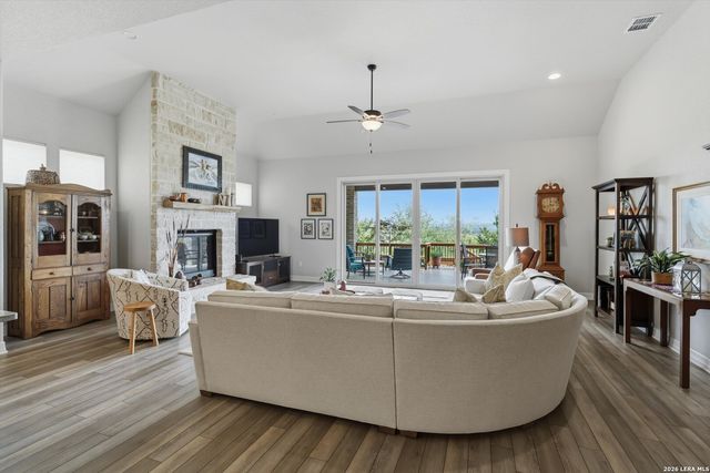 1307 Ellsworth Farm, San Antonio, TX 78260