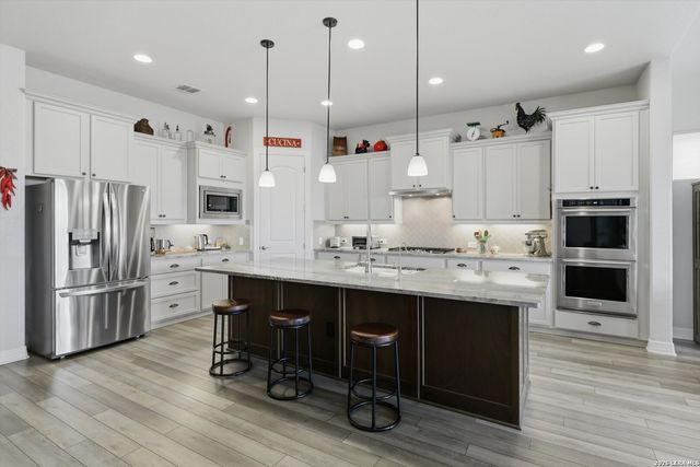 1307 Ellsworth Farm, San Antonio, TX 78260