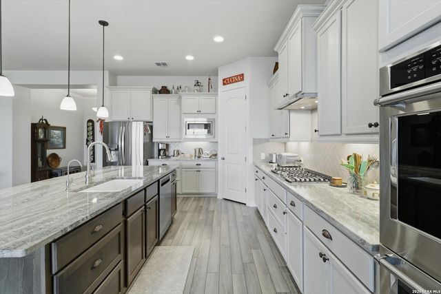 1307 Ellsworth Farm, San Antonio, TX 78260