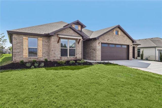 6634 McCormick Drive, Shawnee, KS 66226