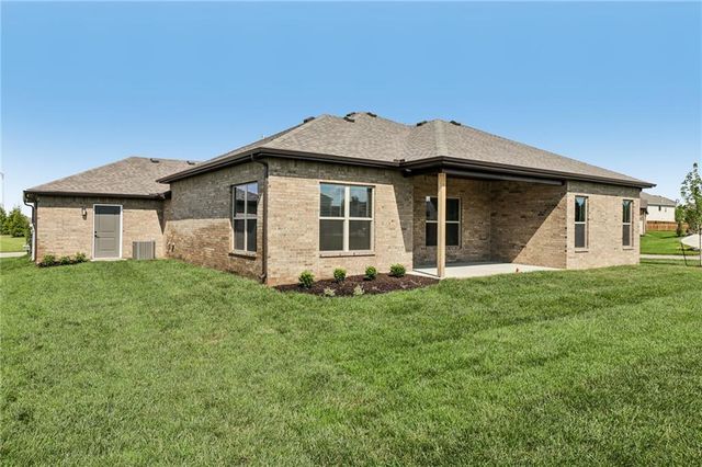 6634 McCormick Drive, Shawnee, KS 66226