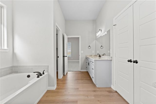 6634 McCormick Drive, Shawnee, KS 66226