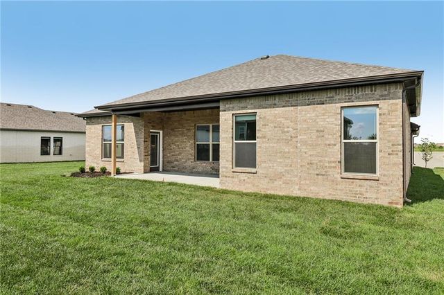 6634 McCormick Drive, Shawnee, KS 66226