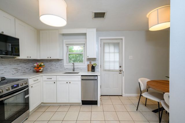 396 Willow St, Stoughton, MA 02072