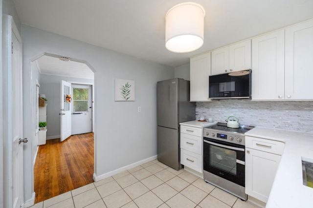 396 Willow St, Stoughton, MA 02072