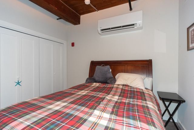 55 Sterling St 305, Clinton, MA 01510