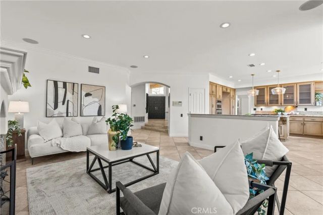 964 S Ladan Lane, Anaheim Hills, CA 92808