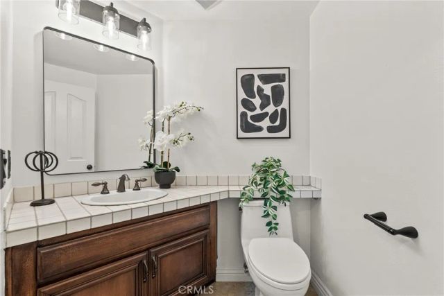 964 S Ladan Lane, Anaheim Hills, CA 92808