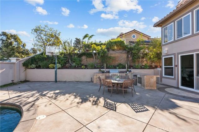964 S Ladan Lane, Anaheim Hills, CA 92808