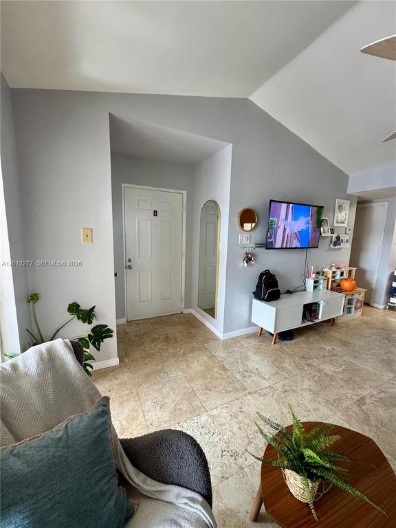 15325 SW 106th Ter 630, Miami, FL 33196