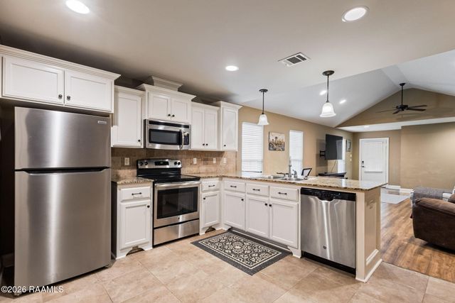 122 Acacia Lane, Abbeville, LA 70510